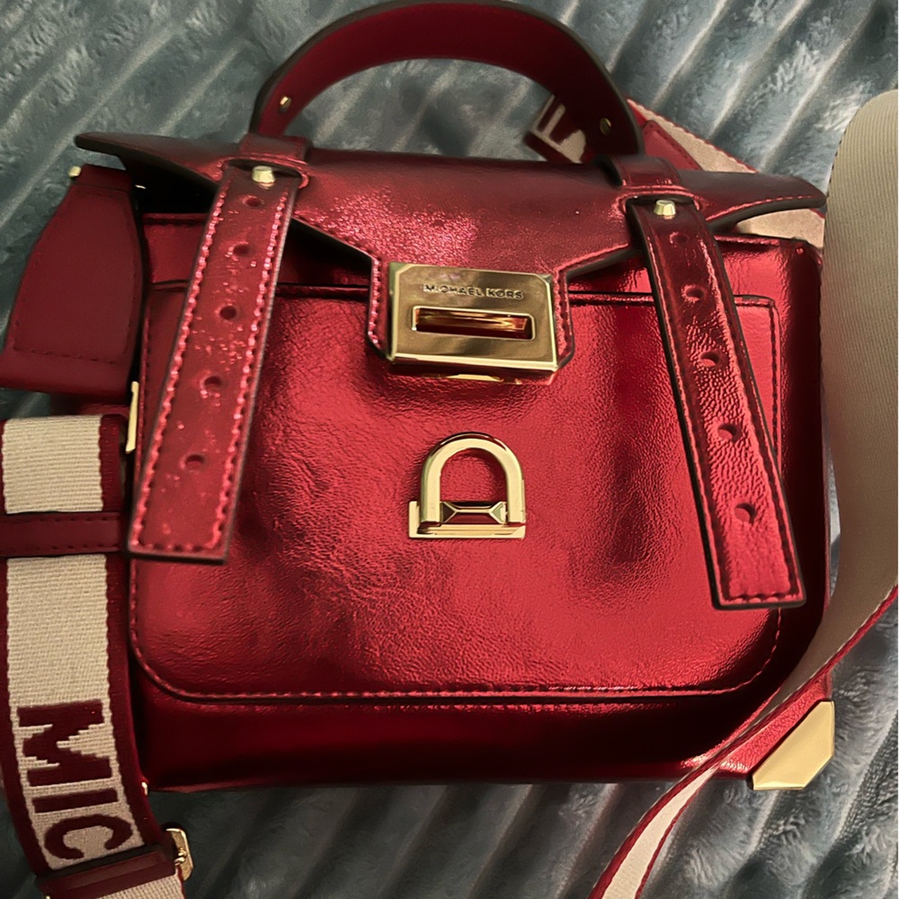 NWT MICHAEL KORS Red Metallic Manhattan